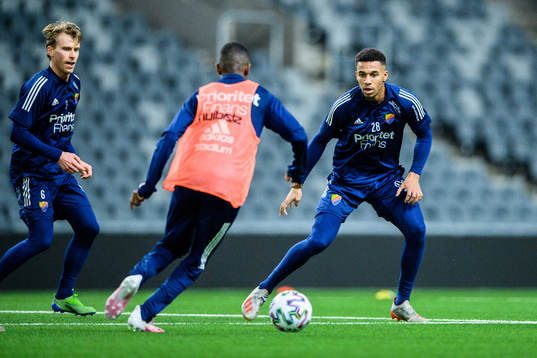 Djurgårdens Isak Hien