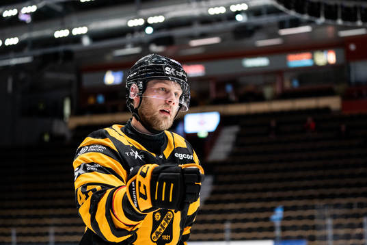 Skellefteås Oscar Möller jublar