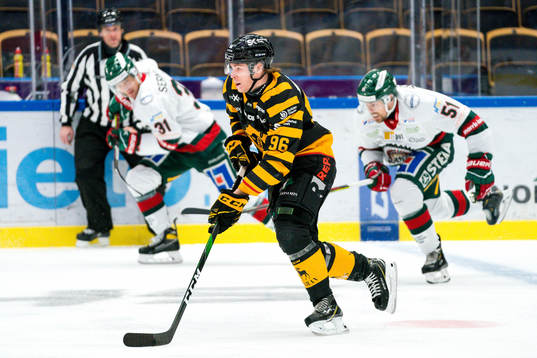 Skellefteås Rickard Hugg och Frölundas Mats Rosseli Olsen