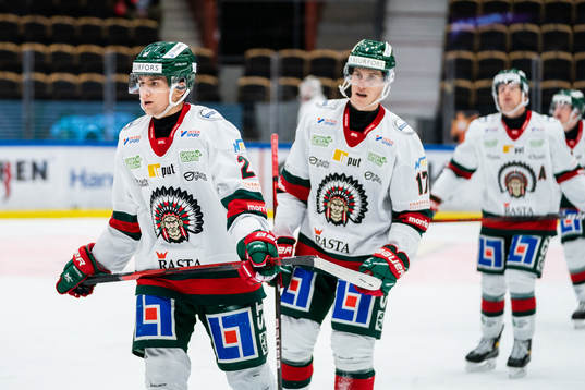 Frölundas Linus Nässén och Robin Alvarez deppar