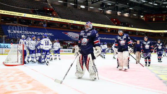 Linköpings målvakt Niklas Lundström deppar och Leksands