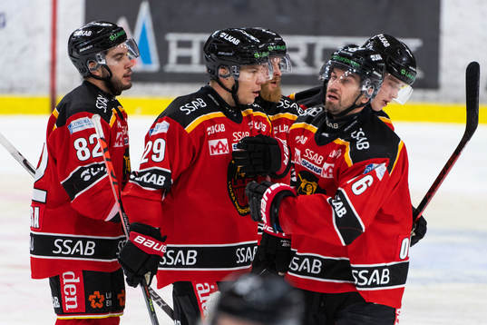 Luleås Erik Gustafsson jublar