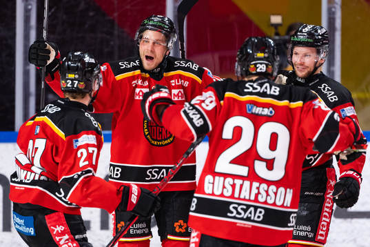 Luleås Juhani Tyrväinen jublar
