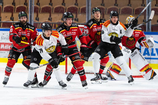 Brynäs Daniel Mannberg och Luleås Nils Lundkvist