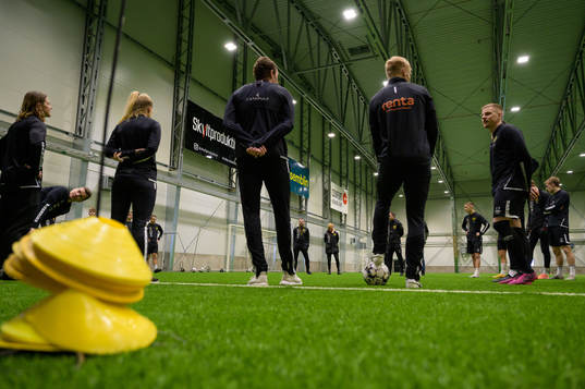 Spelarna samlas
