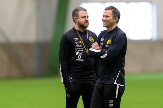 Manager Jimmy Thelin och assisterande tränare Christer