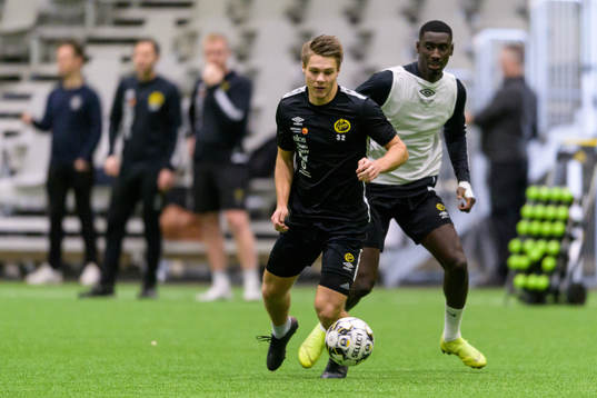 Gustav Broman och Marokhy Ndione