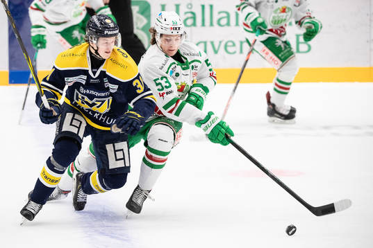 s Oskar Olausson och Rögles Moritz Seider