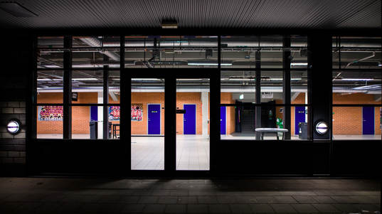 Tomma korridorer i Löfbergs Arena