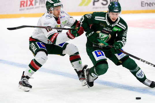 Frölundas Max Friberg och Färjestads Albert Johansson
