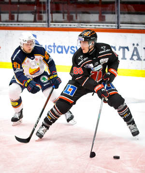 Djurgårdens Jesper Pettersson och Örebros Joonas Rask