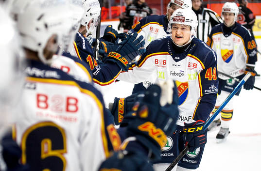 Djurgårdens Rhett Rakhshani jublar vid 4-5-målet