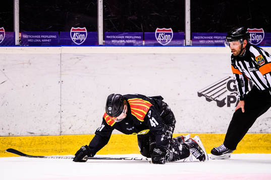 Brynäs Greg Scott har ont