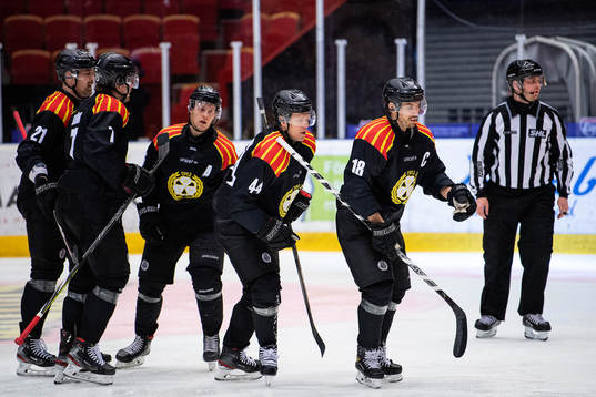 Brynäs Nicklas Danielsson och Anton Rödin jublar