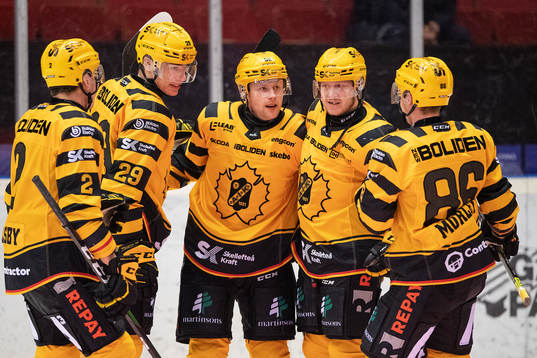 Skellefteås Oskar Nilsson jublar