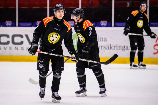 Brynäs Oscar Birgersson och Kristofer Berglund deppar
