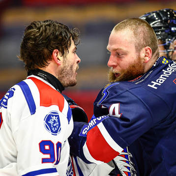 Oskarshamns Lance Bouma och Linköpings Jonas Junland
