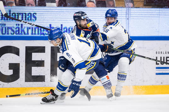 Leksands Jon Knuts och Växjös Joel Persson och Leksands