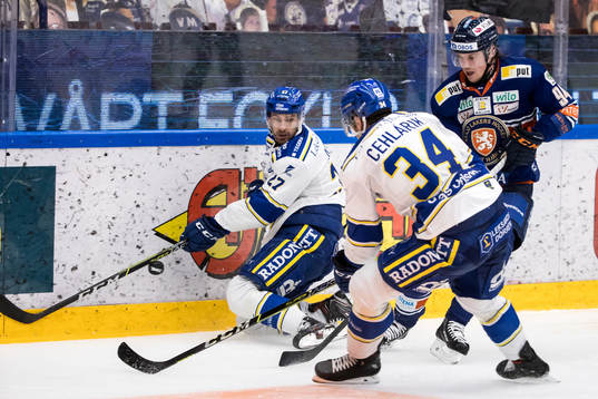 Leksands Marek Hrivik och Växjös Joel Persson