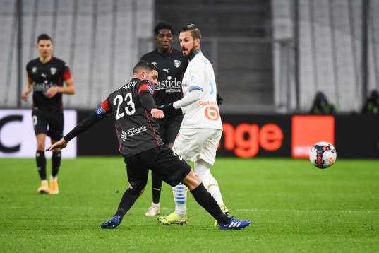 Anthony BRIANCON of Nimes and Dario BENEDETTO of Marseille