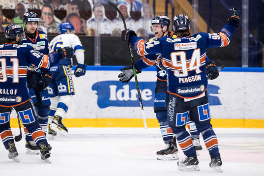 Växjös Richard Gynge jublar
