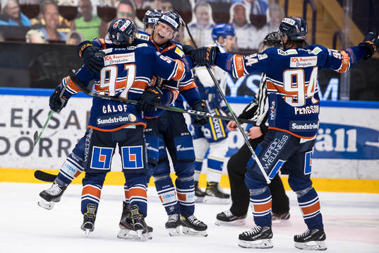 Växjös Richard Gynge jublar