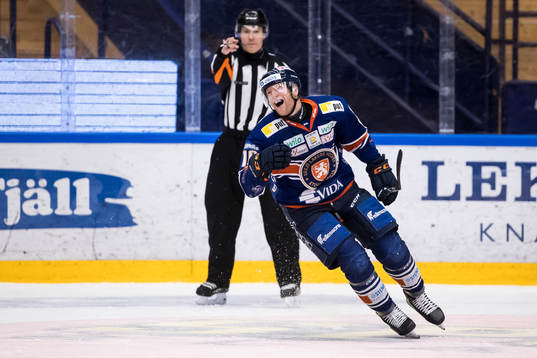 Växjös Richard Gynge jublar