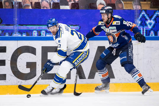 Leksands Marek Hrivik och Växjös Linus Nässén