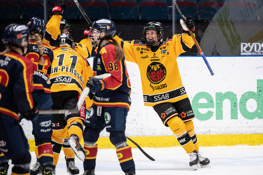 Luleås Linn Peterson jublar