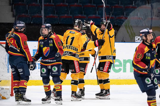 Luleås Josefine Hoegh Persson, Nicoline Söndergaard
