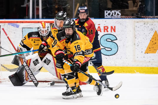 Luleås Petra Nieminen och Djurgårdens Alexis Mauermann