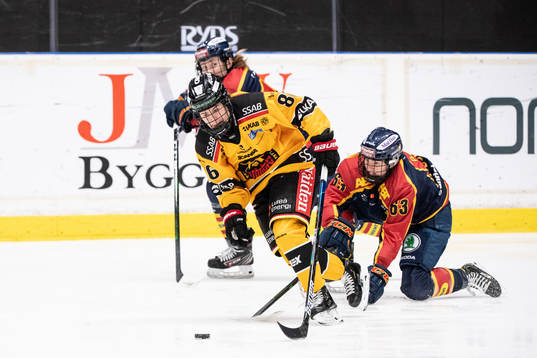 Luleås Michela Cava och Djurgårdens Josefine Jakobsen