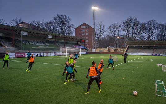 under en fotbollsträning med FC Rosengård