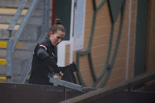 Emma Berglund var bara med och värmde upp lite lätt innan