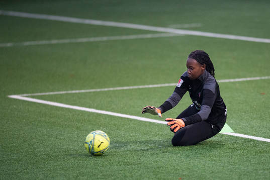 Målvakt Angel Mukasa