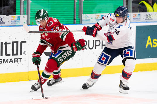 Frölundas Linus Nässén och Linköpings Petteri Nikkilä