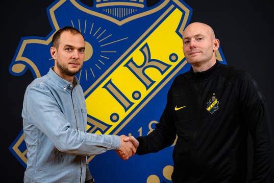 s sportchef Henrik Jurelius och nya assisterande tränaren