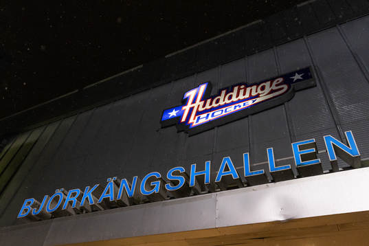 Björkängshallen innan  ishockeymatchen i Allettan Södra