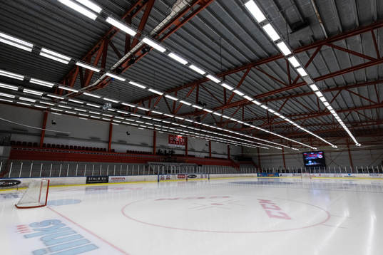 Björkängshallen innan  ishockeymatchen i Allettan Södra