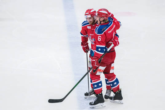 Huddinges Alexander Svensson och Simon Wassberg jublar