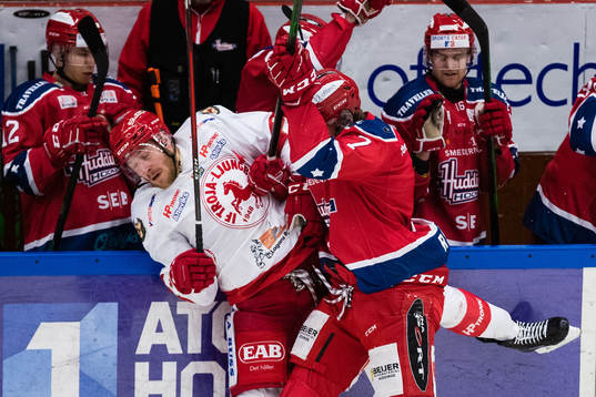 Trojas Carl-Johan Sjögren och Huddinges Robin Liljekvist