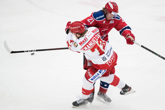 Trojas Jesper Emanuelsson och Huddinges Joakim Hälleström