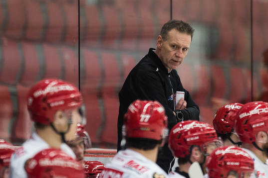 Trojas tränare Johan Benker