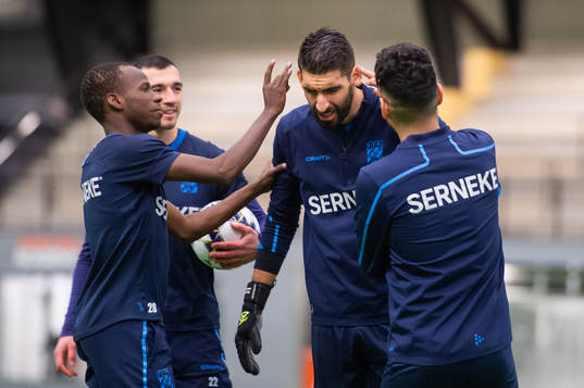 Alhassan Yusuf, Giannis Anestis mfl