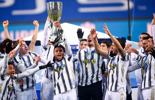 Dejan Kulusevski and Weston McKennie of Juventus celebrates