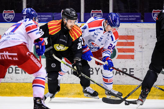 Brynäs Oula Palve och Oskarshamns Kim Strömberg
