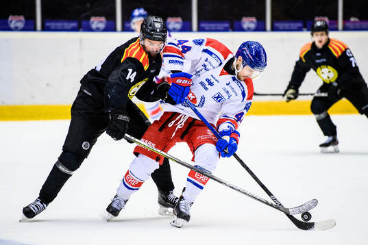 Brynäs Johan Alcén och Oskarshamns Nolan Zajac