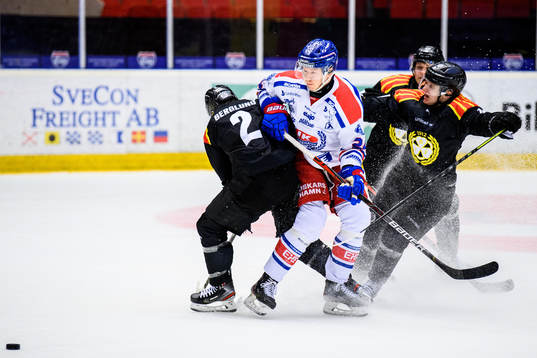 Brynäs Kristofer Berglund och Oskarshamns Kim Strömberg