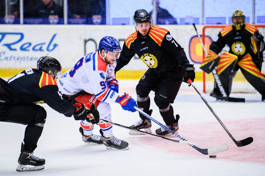 Brynäs Tomi Sallinen och Marcus Björk mot Oskarshamns