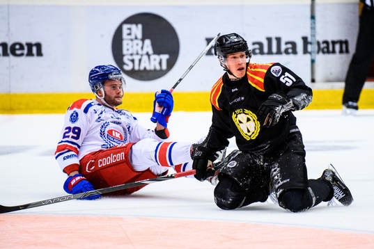 Oskarshamns Kim Rosdahl och Brynäs Tomi Sallinen